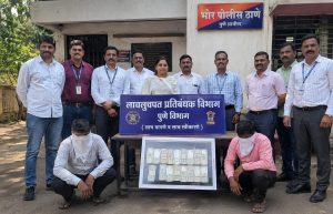 घरकुलाचा दुसरा हप्ता मंजूर करण्यासाठी १५ हजारांची लाच; ग्रामविकास अधिकारीसह तिघांवर एसीबीची कारवाई